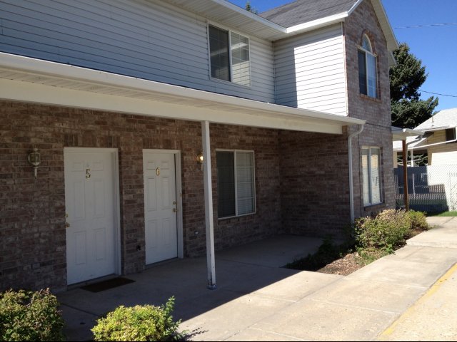 Building Photo - Maple Park Apartments