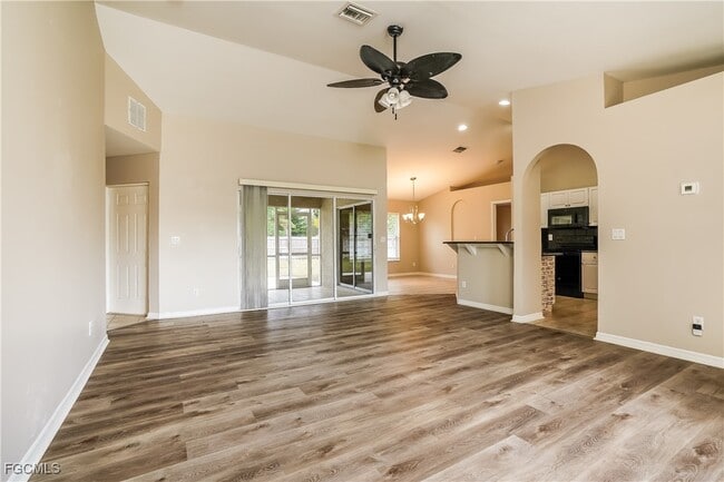 Building Photo - 1535 SE 42nd Terrace