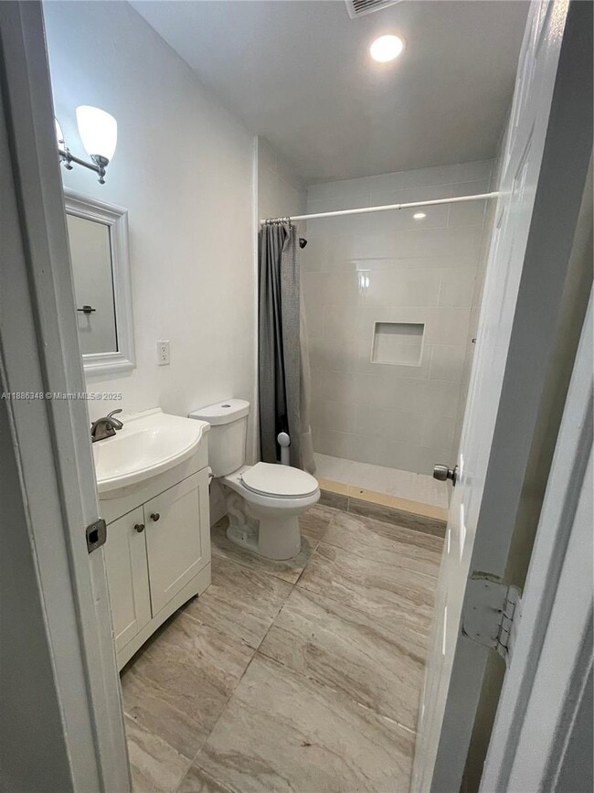 Building Photo - 5921 SW 62nd St