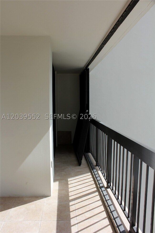 Building Photo - 2333 Brickell Ave