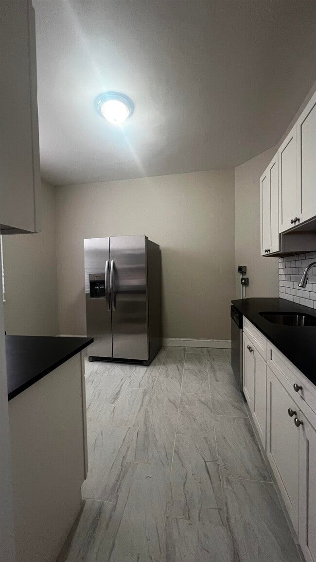 Building Photo - 516 Monastery Pl