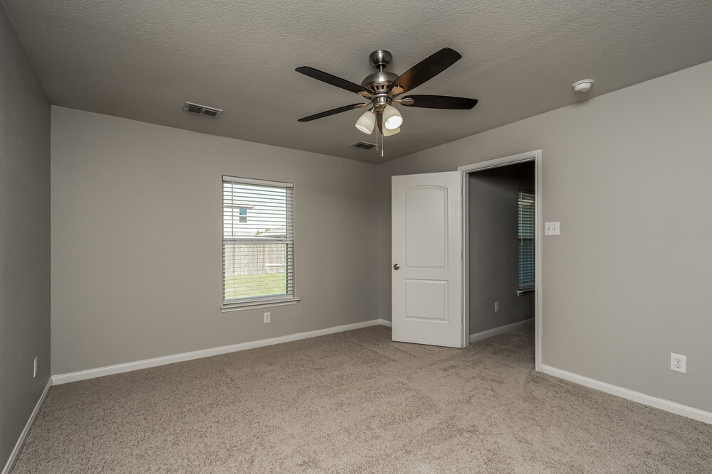 Building Photo - 157 Aaron St