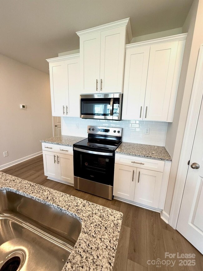 Building Photo - 1719 Braemar Vlg Dr