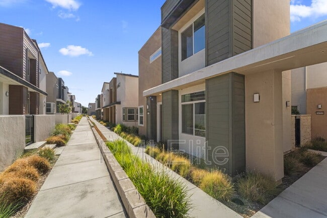 Building Photo - 26912 W Winding Trail Ct