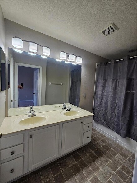 Building Photo - 2605 Galliano Cir