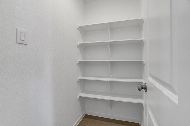 Building Photo - 390 LUCIA Way