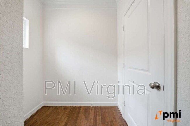 Building Photo - 4304 Cattail Ln