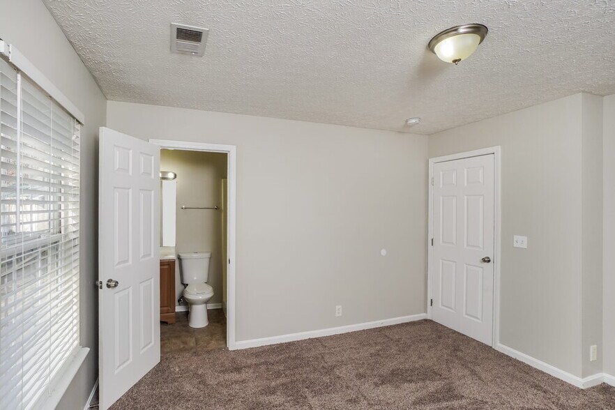 Building Photo - 5510 Littleridge Dr