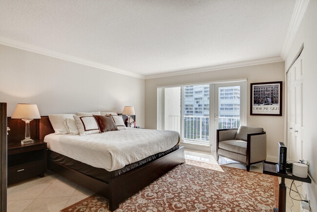 Building Photo - 4301 N Ocean Blvd