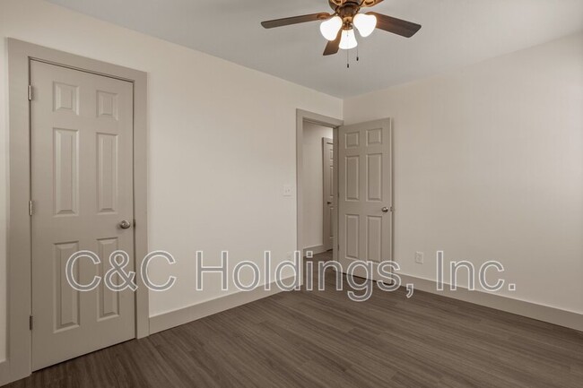 Building Photo - 104 S 195th E Ave
