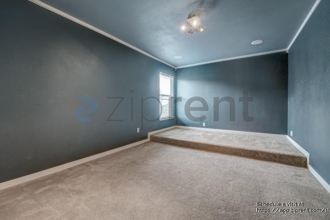 Building Photo - 706 Green Vista Ct