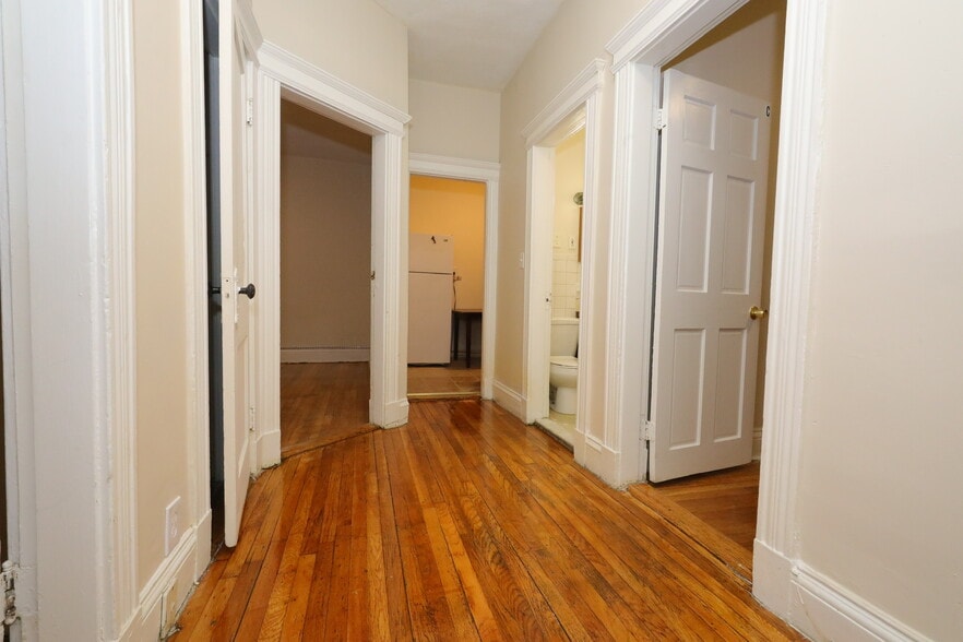 Building Photo - 78 Glenville Ave