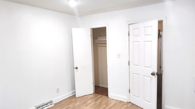 Building Photo - 8 Van Nostrand Ave