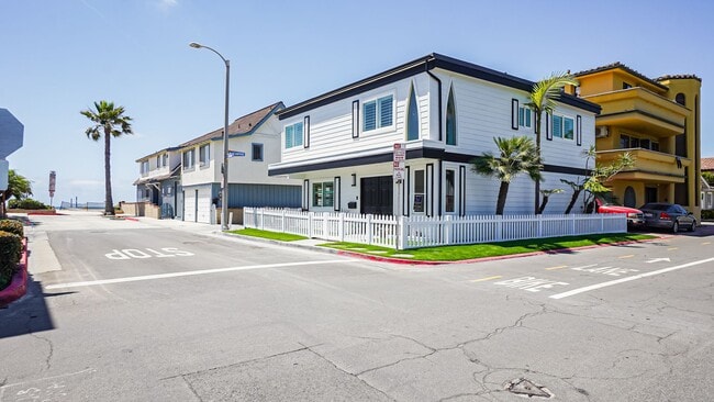 Building Photo - 6601 Seashore Dr