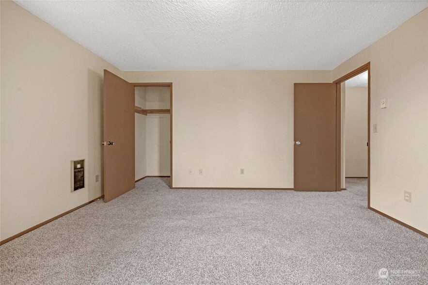 Building Photo - 22024 76th Ave W