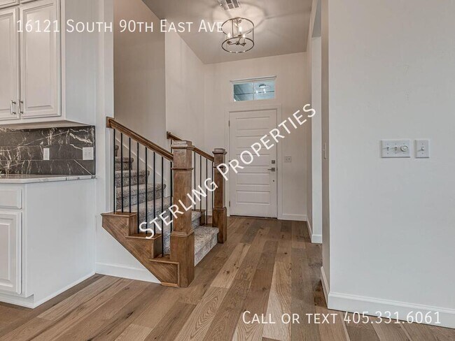 Building Photo - 16121 S 90th East Ave