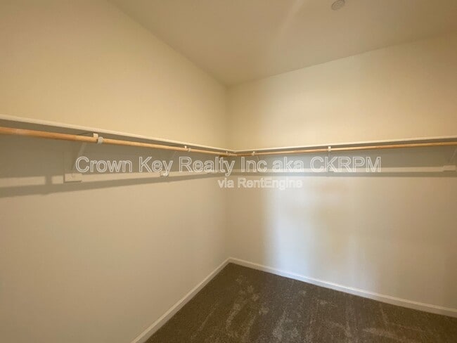 Building Photo - 2898 Tostalinda Dr