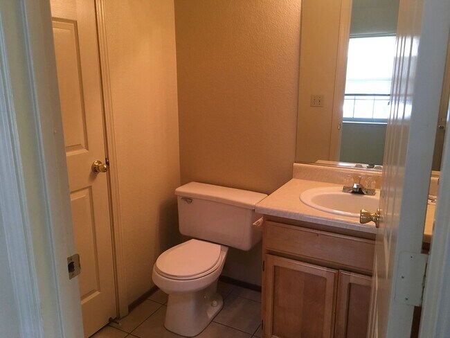 Building Photo - 4200 Stonewalk Ct