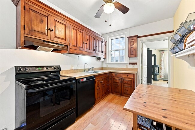 Building Photo - Beautiful 3B/2B Twin with Off-Street Parking in West Chester Borough