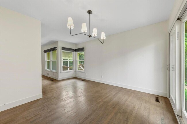 Building Photo - 3936 Piedmont Rd