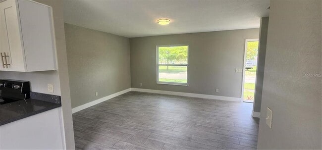 Building Photo - 541 E Virginia Ave