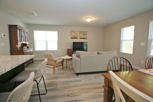 Building Photo - Craftsman Style 3BR 2.5BA for rent!