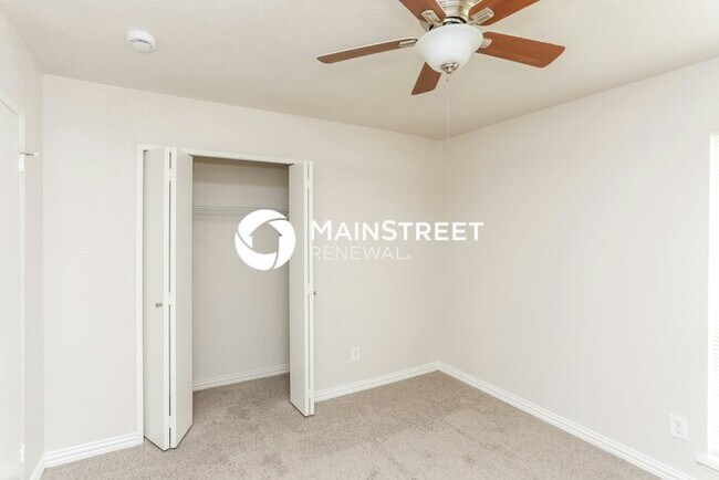 Building Photo - 3 Bedroom Pet-Friendly Home in Arlington, TX with Main Street Renewal