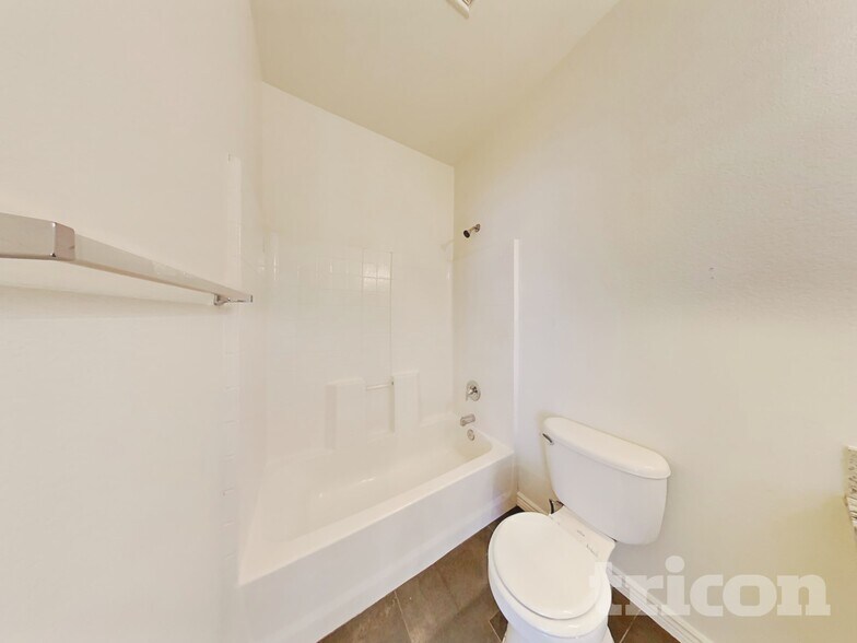 Building Photo - 30493 N Bareback Trail