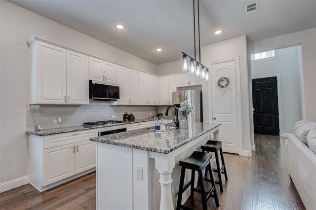 Building Photo - 4248 Del Rey Ave