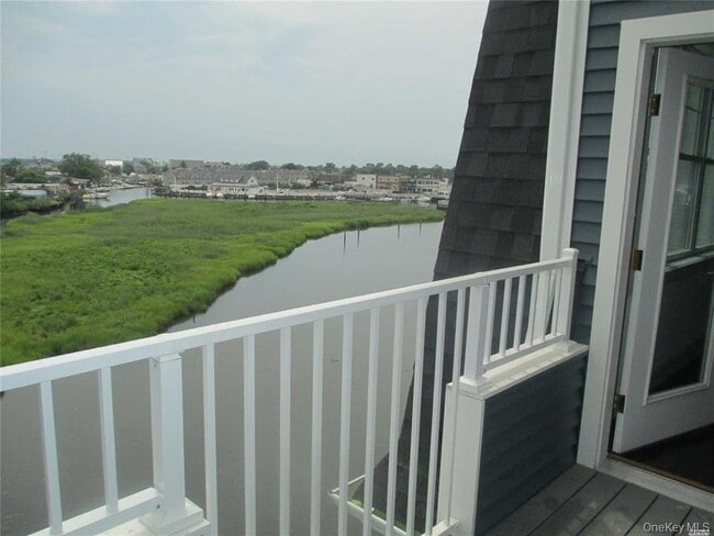 Building Photo - 237 Marina Pointe Dr