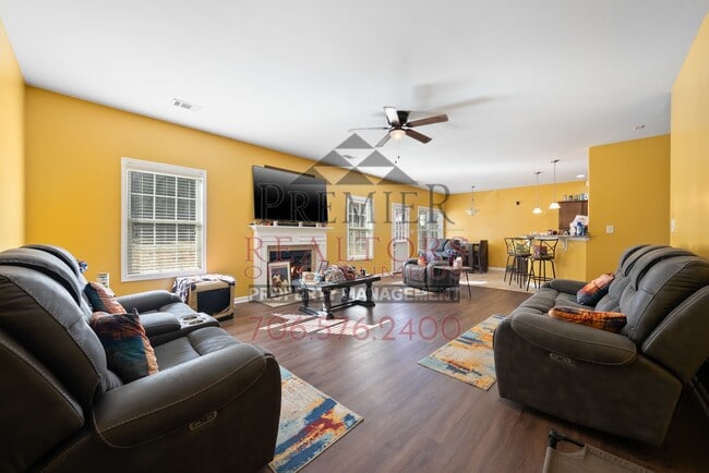 Building Photo - 4940 Brightstar Ln