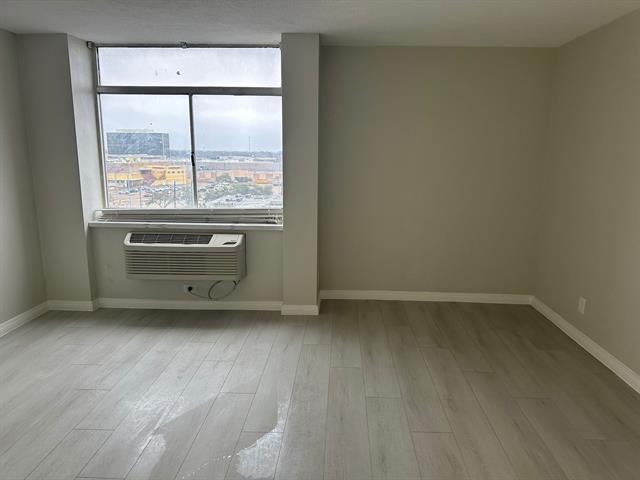 Building Photo - 7520 Hornwood Dr