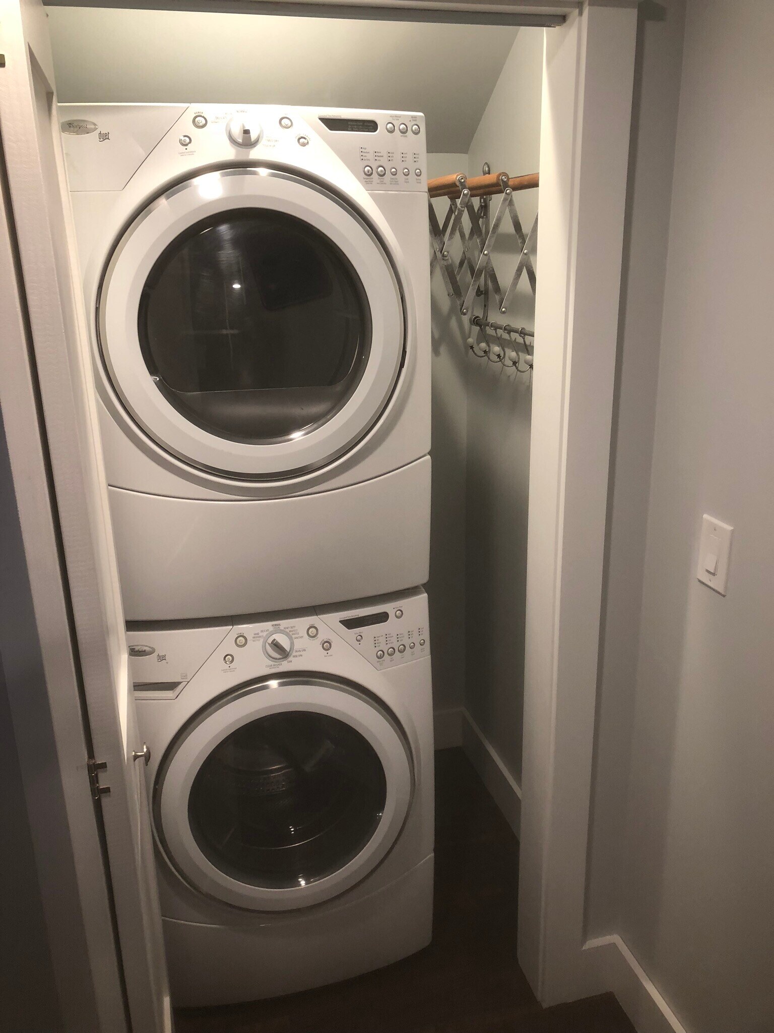 Building Photo - 91 S 91st St