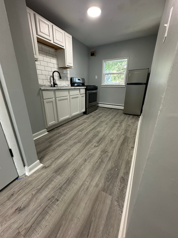 Building Photo - 835 US-20