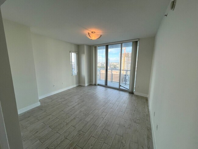 Building Photo - 185 SW 7th St