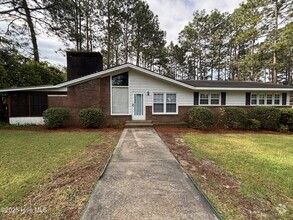 Building Photo - 403 John McQueen Rd