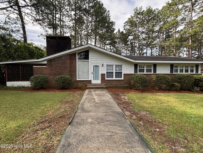 Primary Photo - 403 John McQueen Rd