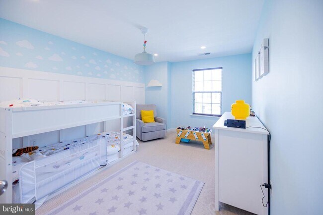 Building Photo - 8727 Raleigh Mews
