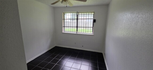 Building Photo - 2606 Lemonwood Ln