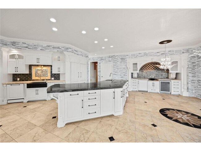 Building Photo - 1560 Bluff Creek Dr