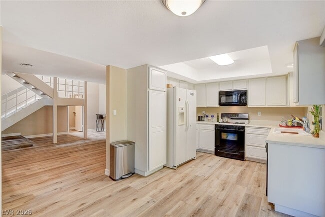 Building Photo - 2408 El Cortez Ave