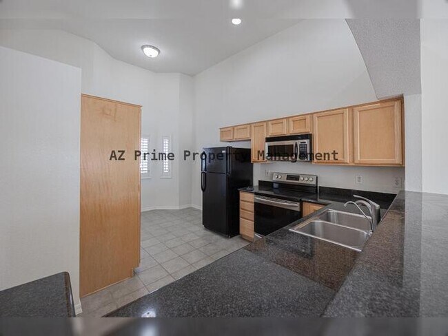 Building Photo - 4525 N 22nd St