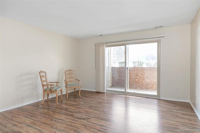 Building Photo - 2620 Greenstone Blvd