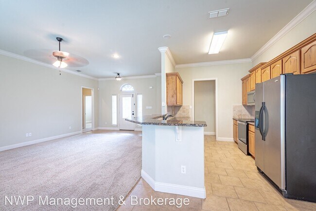 Building Photo - 3 br, 2 bath House - 5801 Thompson Pl.