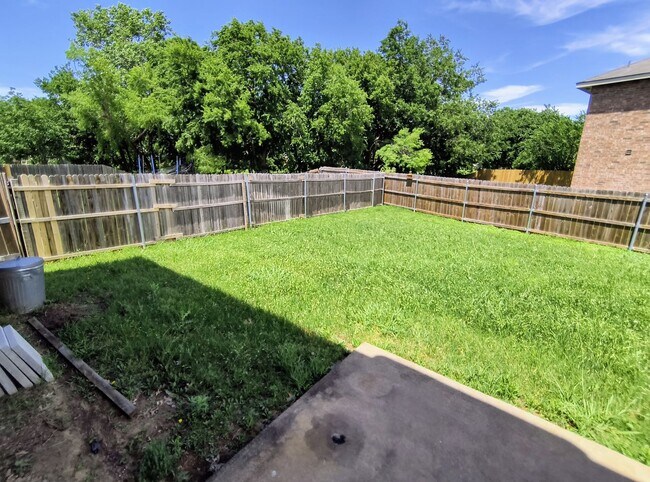 Building Photo - Beautiful 4-Bedroom Home for Lease – Corne...