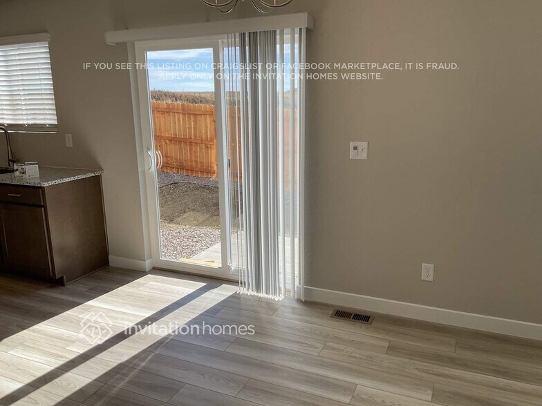 Building Photo - 11811 Mission Peak Pl