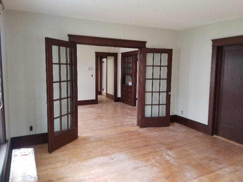 Building Photo - 352 Chandler St