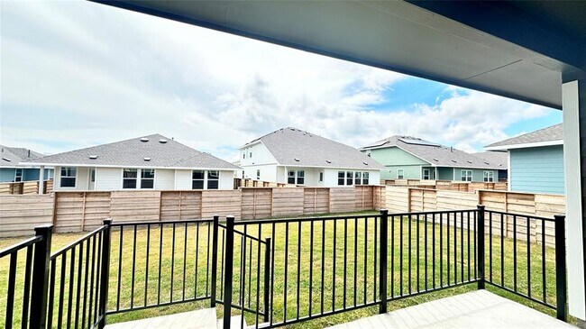 Building Photo - 310 Jeffers