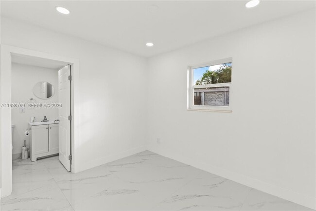 Building Photo - 4685 SW 33rd Dr