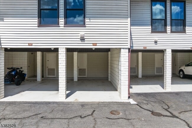 Building Photo - 3524 Richmond Ct